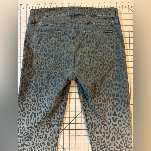 Hudson Women’s Size 30 Blue-Green Ombré Animal Print Jeans - Picture 8 of 10